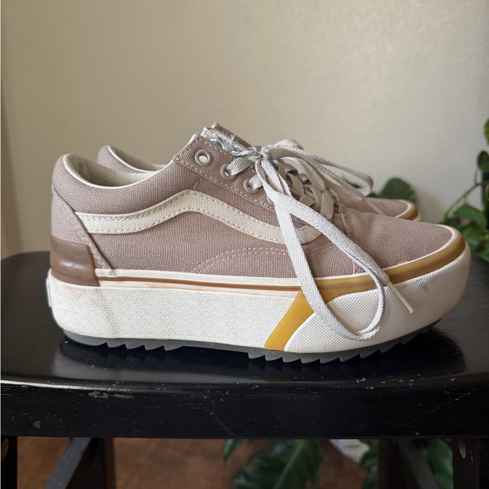 Vans Women's Platform Sneakers - Beige and White